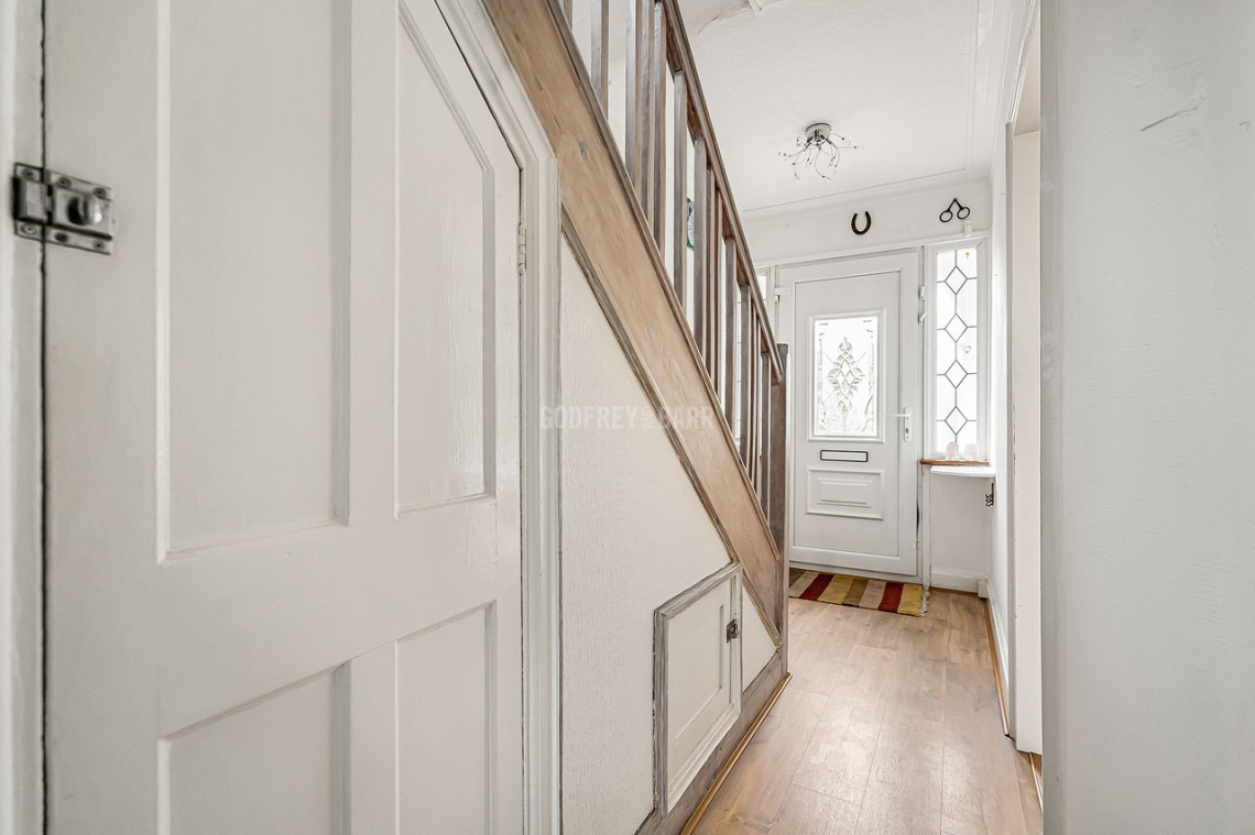 Images for Cheviot Gardens, Golders Green Estate