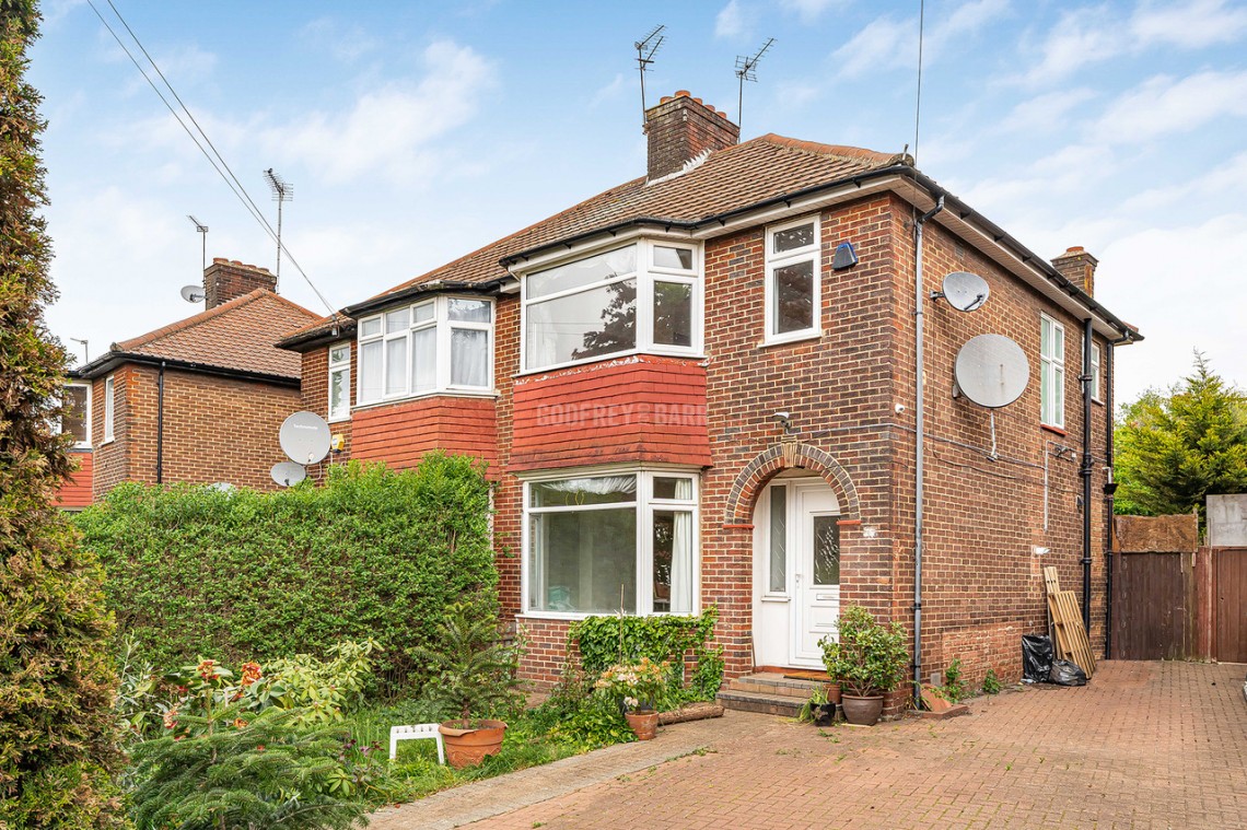 Images for Cheviot Gardens, Golders Green Estate
