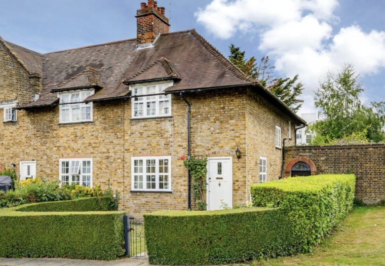 Asmuns Place, Hampstead Garden Suburb