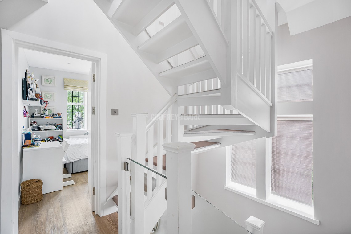 Images for Vivian Way, Hampstead Garden Suburb