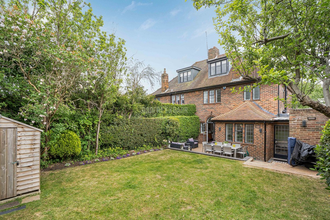 Images for Vivian Way, Hampstead Garden Suburb