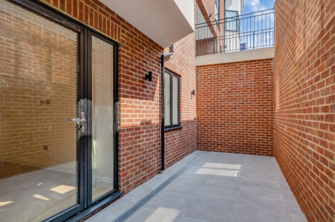 Images for Beechcroft Avenue, Golders Green