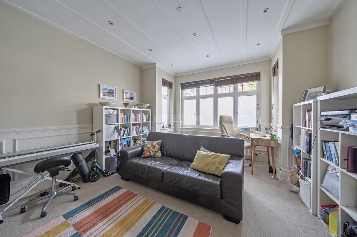 Images for Lyndhurst Avenue, Mill Hill