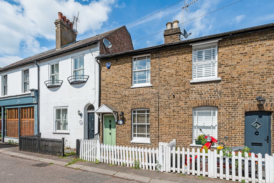 Images for Avenue Cottages, Mill Hill Village