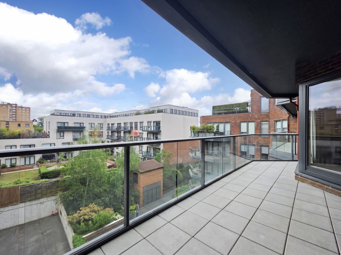 Images for Hodford Road, London