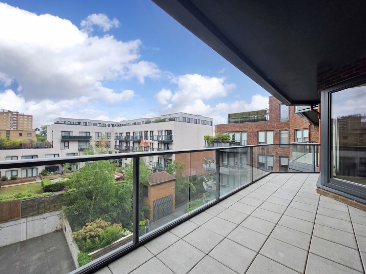 View Full Details for Hodford Road, London