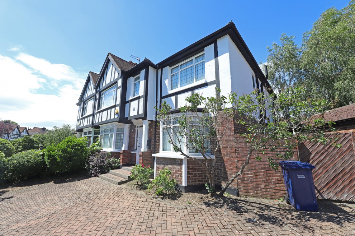 Images for Abbots Gardens, East Finchley