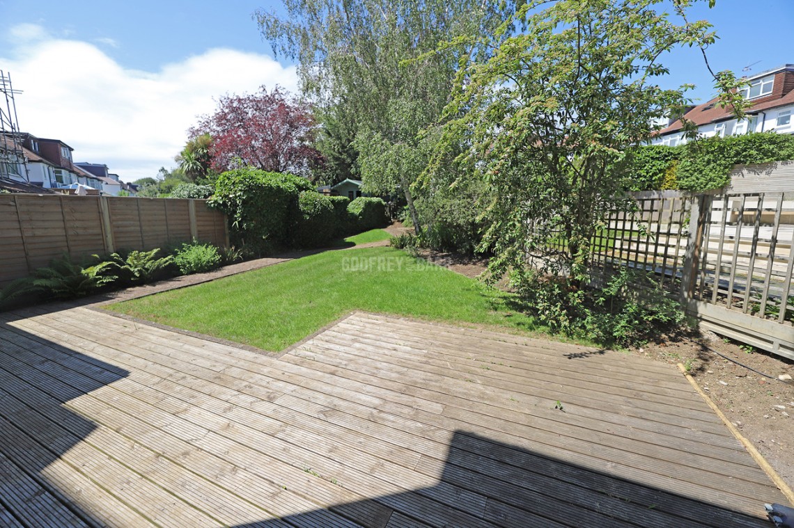 Images for Abbots Gardens, East Finchley