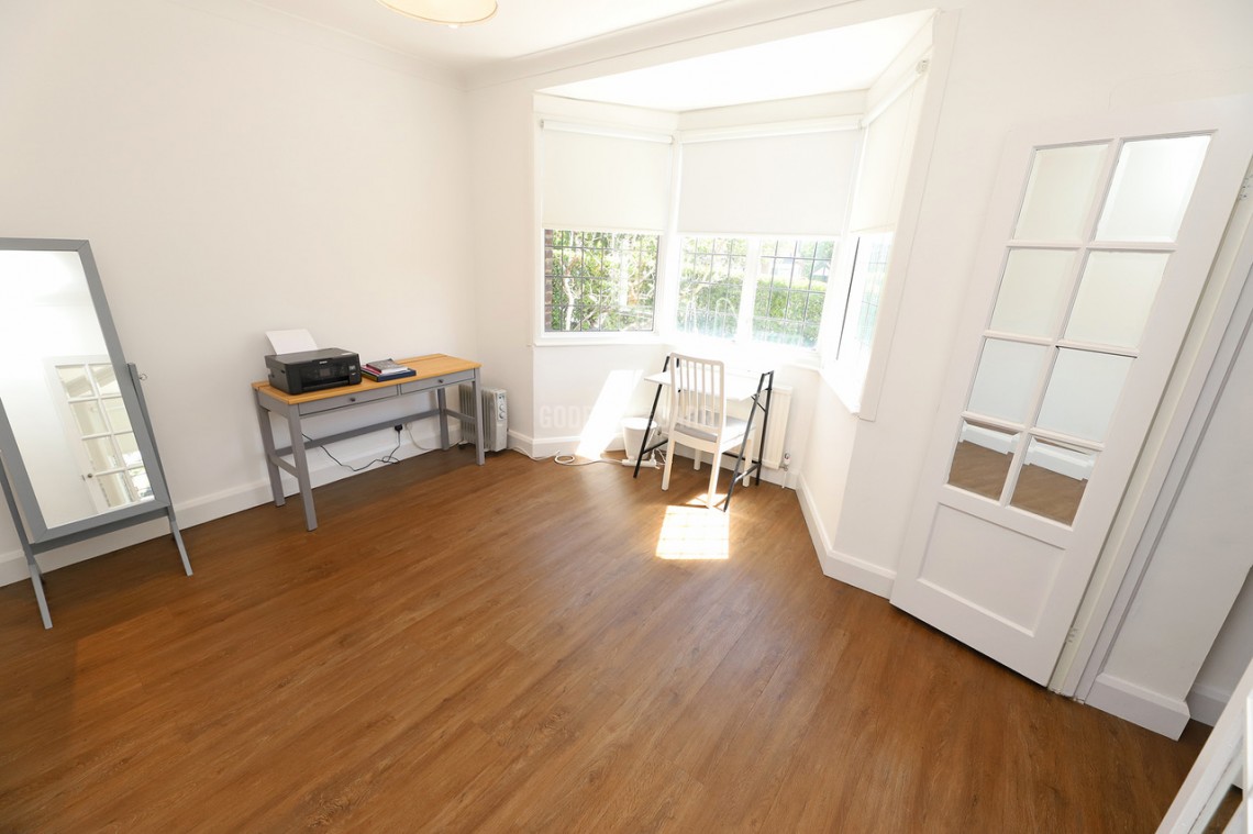 Images for Abbots Gardens, East Finchley