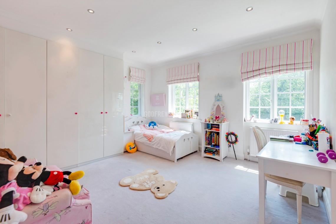 Images for Deacons Rise, Hampstead Garden Suburb