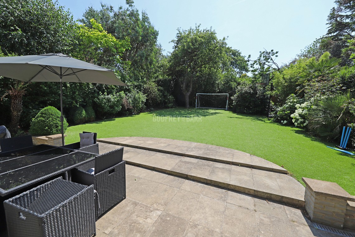 Images for Deacons Rise, Hampstead Garden Suburb