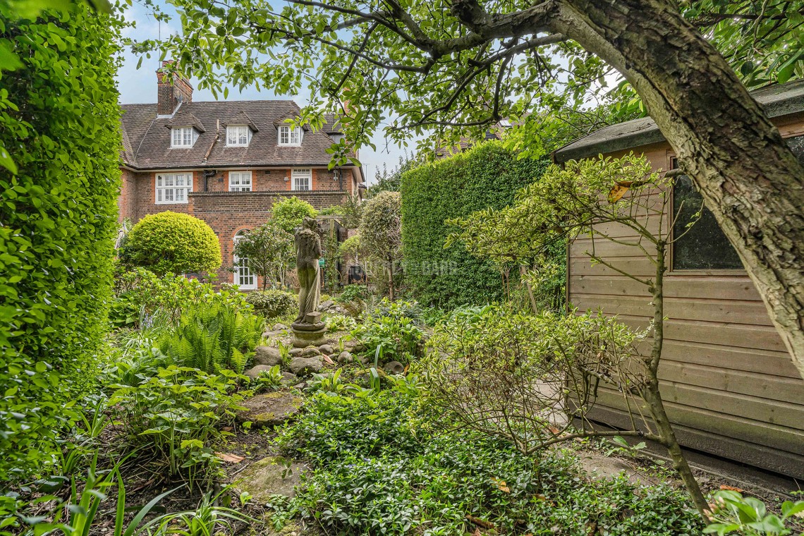 Images for Corringway, Hampstead Garden Suburb