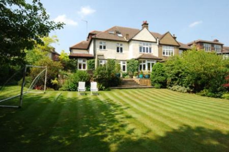 View Full Details for Highgate Borders, Muswell Hill