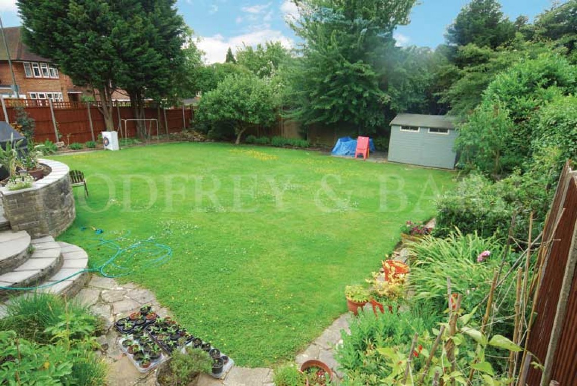 Images for Dorchester Gardens, Hampstead Garden Suburb borders