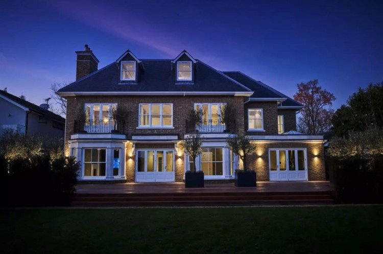 Rowley green road arkley, INCREDIBLE 11000 sq ft BRAND NEW LUXURY HOME WITH INDOOR POOL, 
